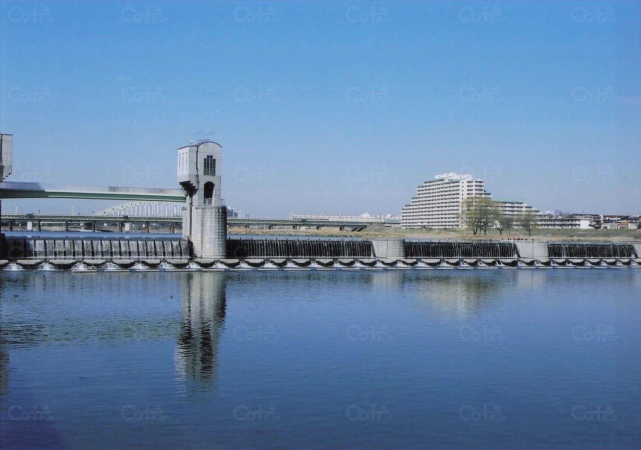 川