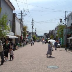 2005-05-17 旧軽井沢銀座<br>旧軽井沢にある商店街