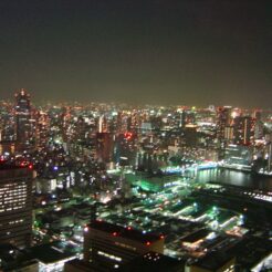 2006-08-12 19-52-50 汐留から築地市場を望む<br>汐留のビルからの夜景。下には築地市場が見える