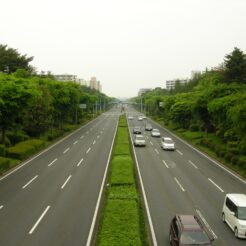 2007-05-13 12-55-06つくばの道路<br>つくばエクスプレスで筑波を目指した