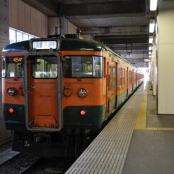 2007-12-08 11-09-27小山駅両毛線のホーム<br>小山から両毛線の旅