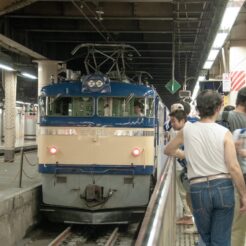 2008-08-03-19-21-01上野駅に到着した電気機関車EL<br>水上から上野まで機関車の旅