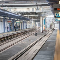 2008-10-18-15-16-00高架化工事の進む糀谷駅<br>京急蒲田駅付近連続立体交差事業