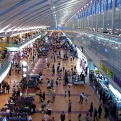 2009-06-07-18-59-20羽田空港第2ターミナル<br>羽田空港で友人見送りのため