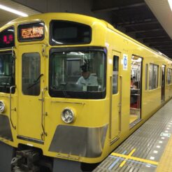 2014-05-03-19-22-07西武新宿駅<br>おじいちゃんとおばあちゃんと駅前で集合し、花の家の造成された畑を見た