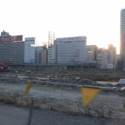 2015-03-15 17;150011工事中の品川〜田町駅間<br>上野東京ラインが開通し常磐線の車両が品川に入線