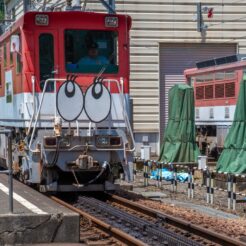 2015-07-25-12-31 大井川鐵道井川線アプト式電気機関車<br>大井川鐵道のSLとアプト式鉄道、袋井のご飯と清水・三保の松原と静岡鉄道で静岡をめぐる旅