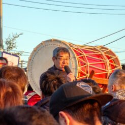 2017-01-01 07;09 三浦海岸 京急の原田社長<br>予約制・指定席のみうら元旦号で三浦海岸の初日の出を見に行く