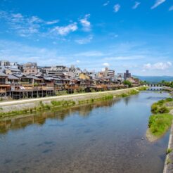 2017-06-09 11;00 祇園四条 鴨川納涼床と鴨川<br>京都洛西から京阪で難波、天王寺のマリオット都ホテルに泊まり梅田・天神橋筋、和歌山電鉄たま電車に乗る旅