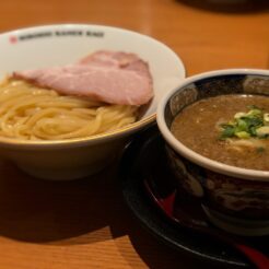 2019-04-06 22;14 新宿 すごい煮干ラーメン凪 新宿ゴールデン街店 別館<br>夕食を食べに行った