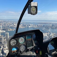 2023-02-05 13;59 お台場付近 ヘリコプターから<br>新木場で集合し木材・合板博物館を見てから東京ヘリポートより東京上空をヘリコプターで遊覧