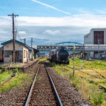 2017-08-13 14;54 五所川原 津軽鉄道のホームと車庫