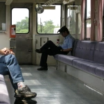 2007-06-30 14-32-29茨城交通停車中にお昼寝する運転士