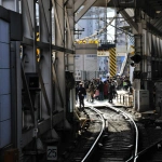 2008-01-03 12-56-56京急蒲田駅から駅伝で盛り上がる国道側を望む