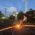 2023-08-16 19;02 花の家 初盆の送り火