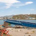 2011-05-07-13-40-49 東日本大震災による津波で破壊された第34閉伊川鉄橋