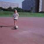 1991-07-28 土手でサッカーをするCOTA