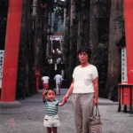 1987-08-12 箱根神社でおばあちゃんと