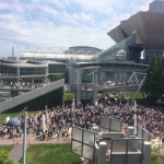 2015-08-16 13-10 東京国際展示場 コミケで混雑