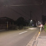 2019-08-18 02;59 花の家 深夜の道路