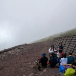 2013-08-16 14-24-00富士山 六合目を出発