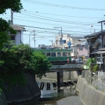 2006-05-04 10-50-18江ノ電と橋