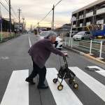 2020-01-19 16;04 花小金井 おばあちゃんと花の家近くのコンビニへ