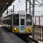 2018-06-09 10;07 新豊橋 入線してくる豊橋鉄道の電車