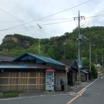 2012-05-04 17-53-16岩舟駅前 閉鎖された売店