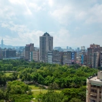 2016-08-16-10;47 台湾 台北市中山區 街の風景