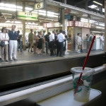 2007-06-16 16-37-35横浜駅と115系