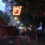 2019-05-04 18;36 新宿 花園神社 劇団唐組「ジャガーの眼」 夜ののぼり