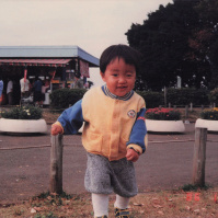 1986-11-16 野毛山公園で歩くCOTA